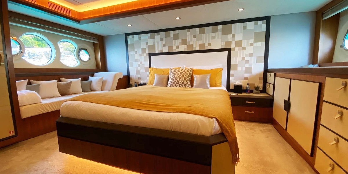 Аренда яхты Monte Carlo 65 на Лазурном берегу, Франция